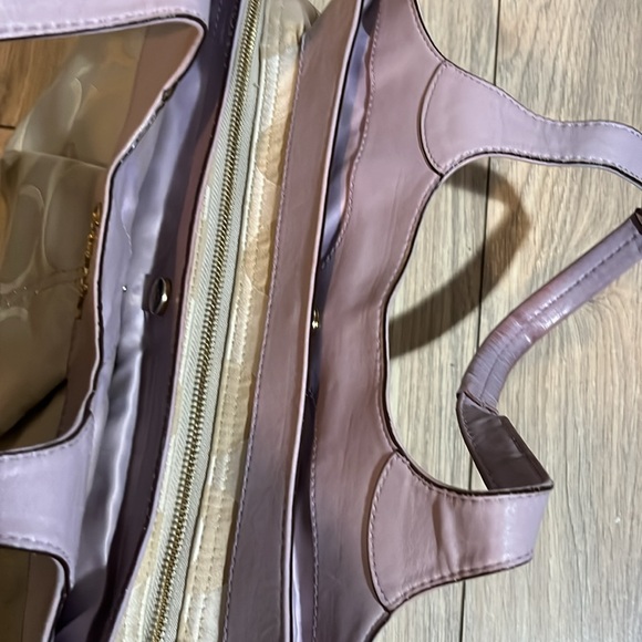 Coach Signatue Lexi Satchel - Picture 9 of 15